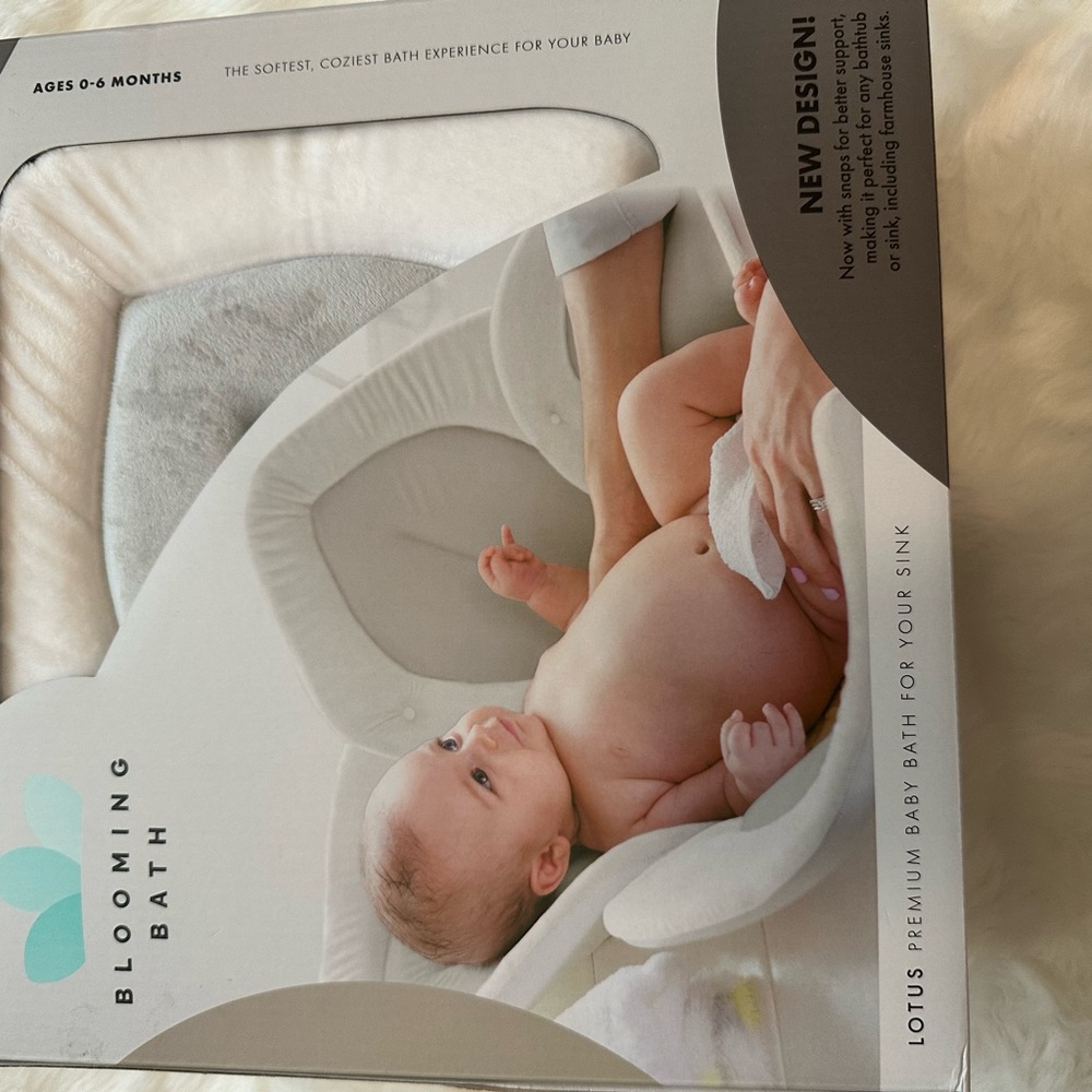 Blooming Bath Lotus Baby Bath